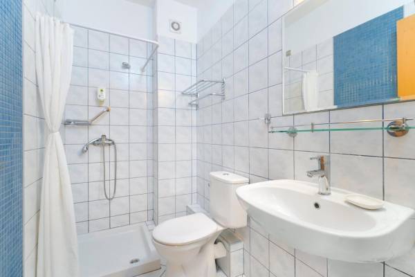 Standard double room (1st floor)